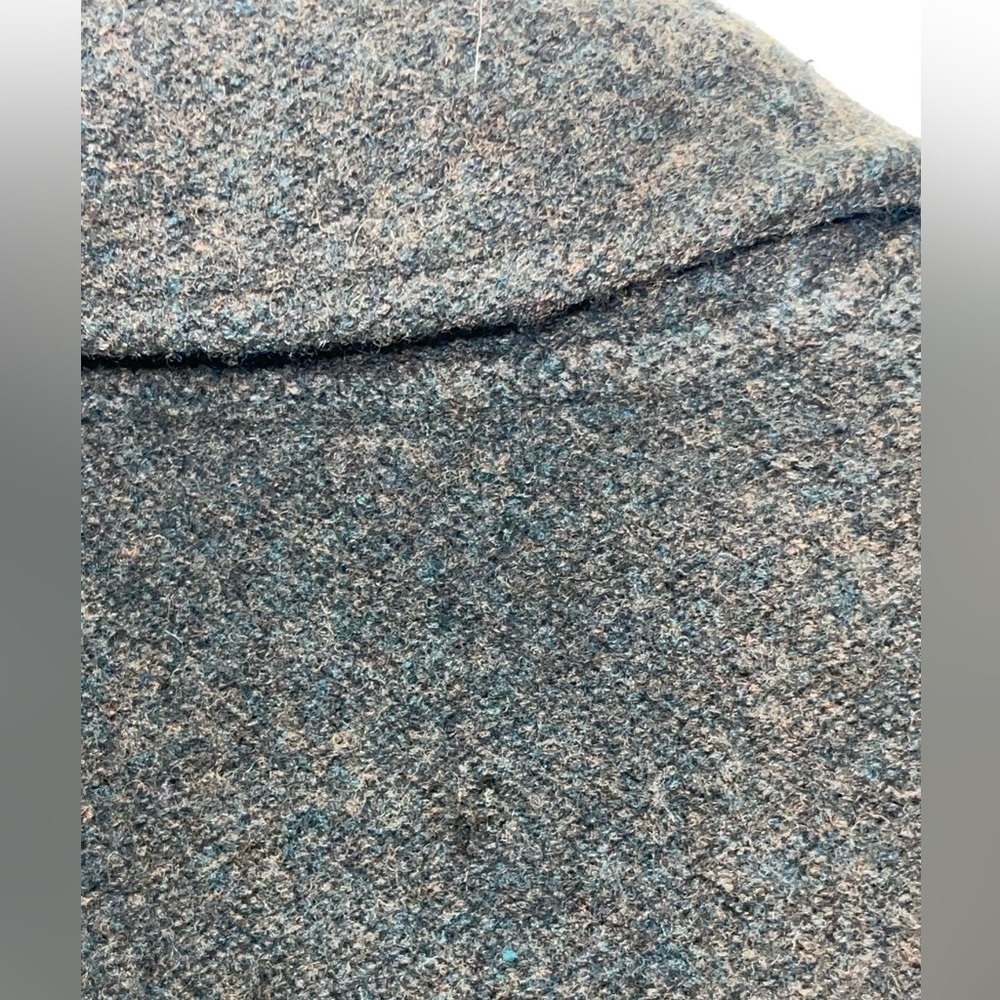 Bernardo Essentials Wool coat. Size large Has some issues but otherwise GUC - Picture 5 of 6